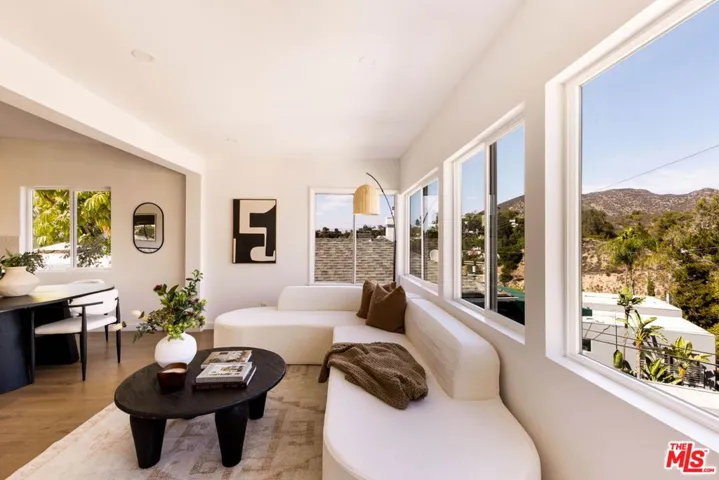 6837 Cahuenga Park Trail, Los Angeles, California 90068 — photo 5