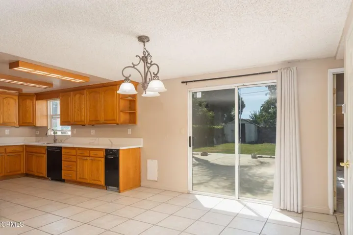 218 Warren Avenue, Santa Paula, California 93060 — photo 5
