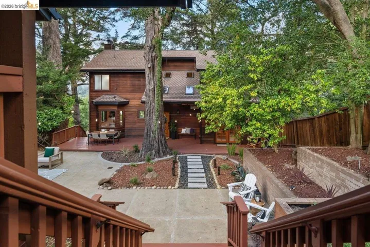 6227 Ascot Dr, Oakland, California 94611 — photo 4