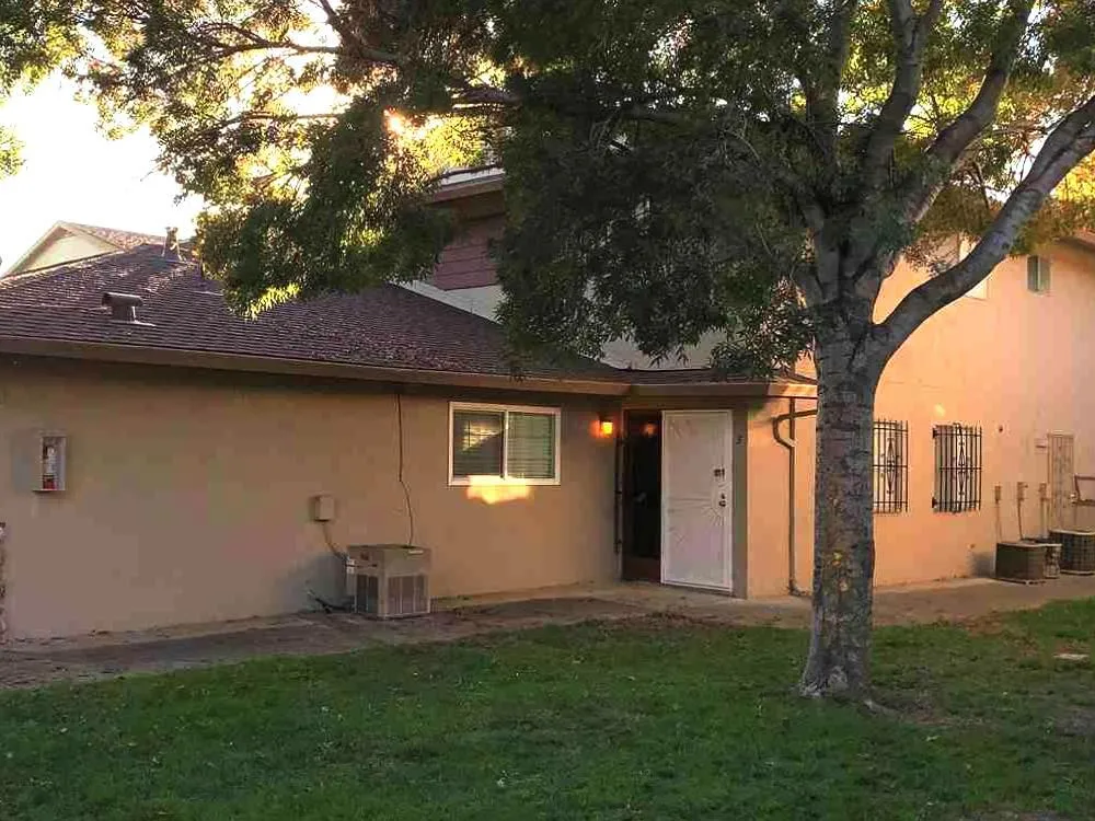 2300 Peppertree Way #3