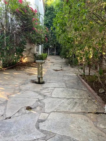 10662 Chiquita, Studio City, California 91602 — photo 4