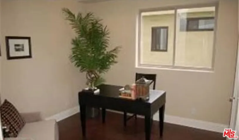 1316 Amherst Avenue 201, Los Angeles, California 90025 — photo 5