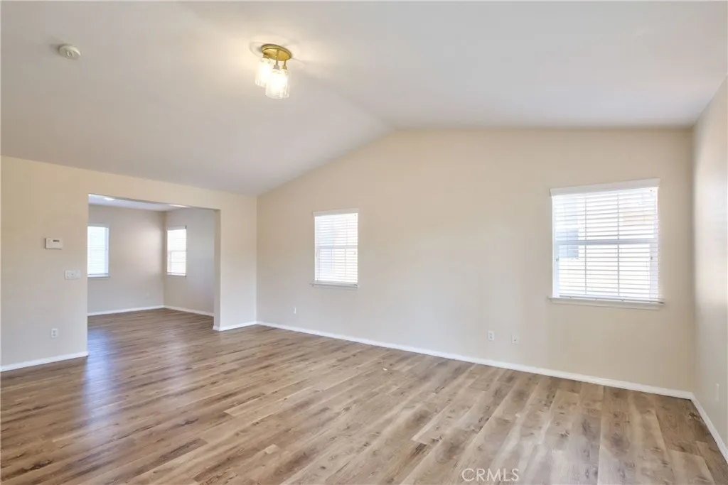 PRIMARY BEDROOM/RETREAT ENTRY PRIMARY BEDROOM/RETREAT ENTRY