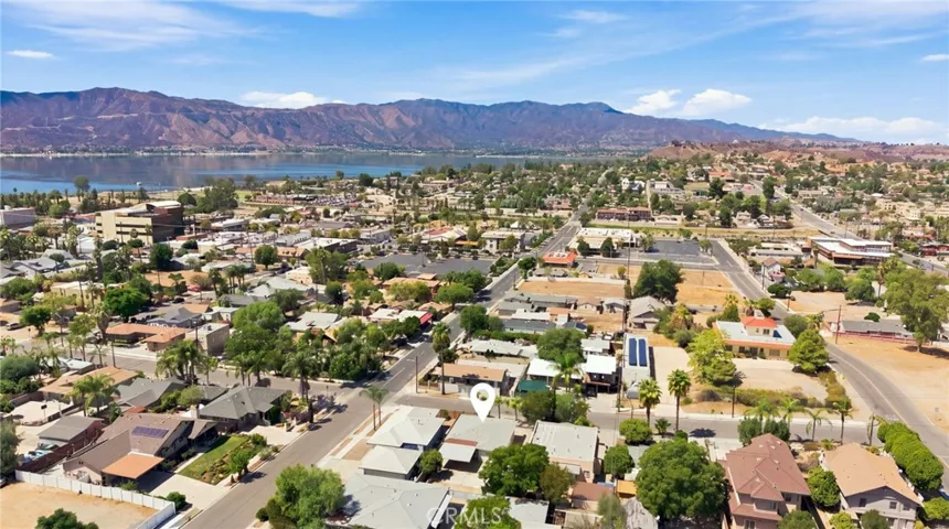 210 N Chestnut, Lake Elsinore, California 92530 — photo 5
