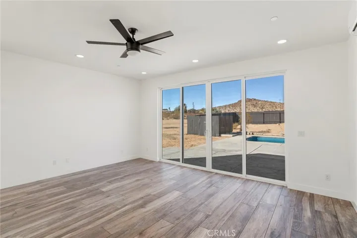 3460 Stonehill Avenue, Joshua Tree, California 92252 — photo 4