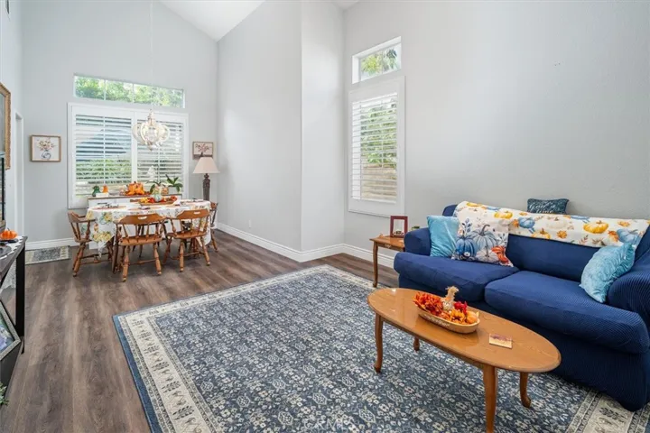 27500 Berkshire Hills, Valencia, California 91354 — photo 4