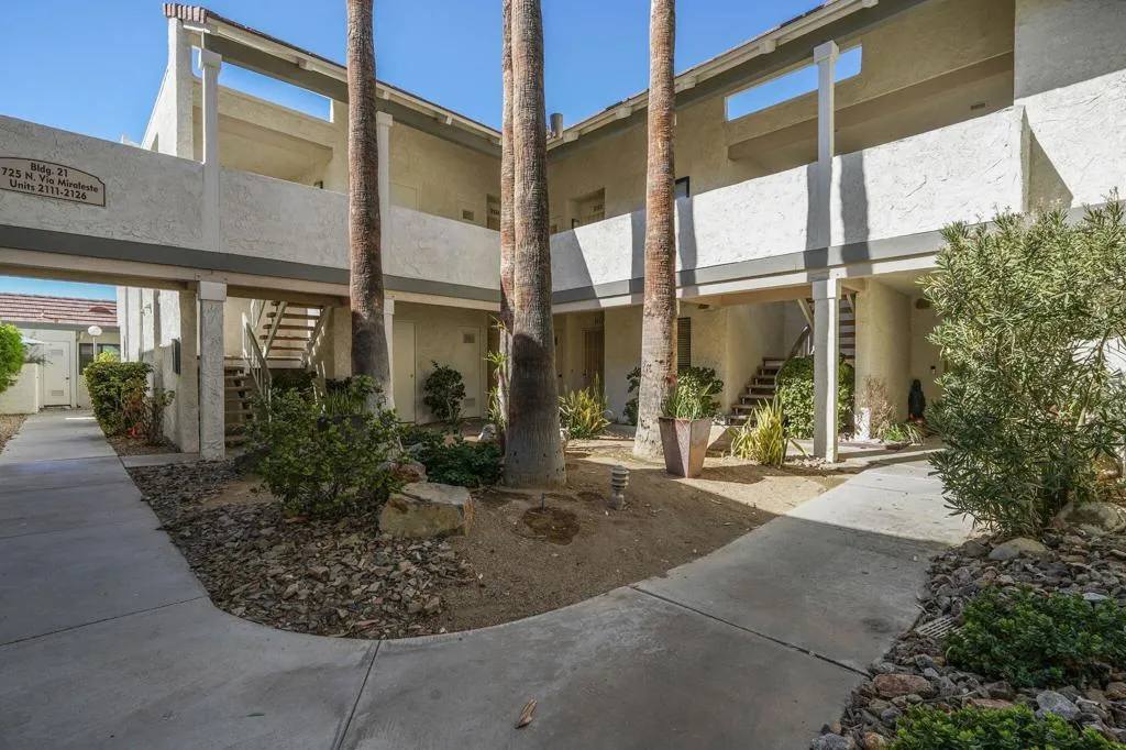 4-web-or-mls-1725 Via Miraleste-19 4-web-or-mls-1725 Via Miraleste-19