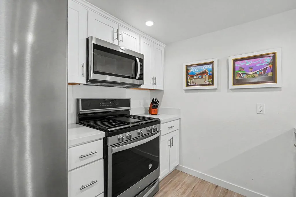 18-web-or-mls-1725 Via Miraleste-33 18-web-or-mls-1725 Via Miraleste-33