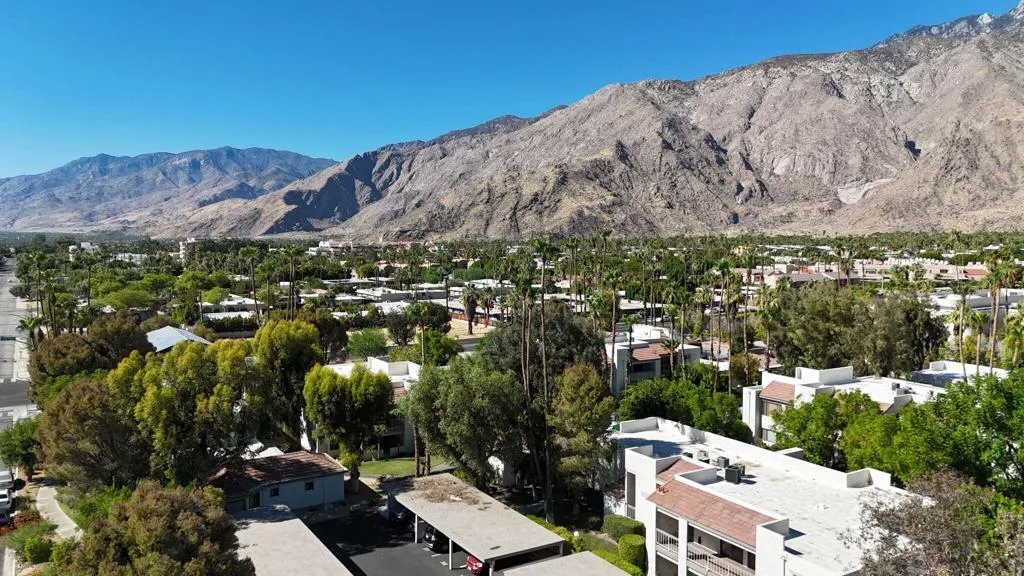 36-web-or-mls-1725 Via Miraleste-103 36-web-or-mls-1725 Via Miraleste-103
