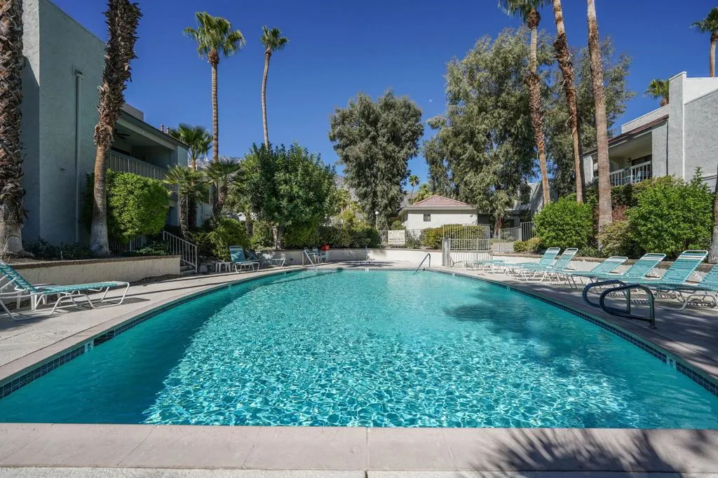 29-web-or-mls-1725 Via Miraleste-61 29-web-or-mls-1725 Via Miraleste-61