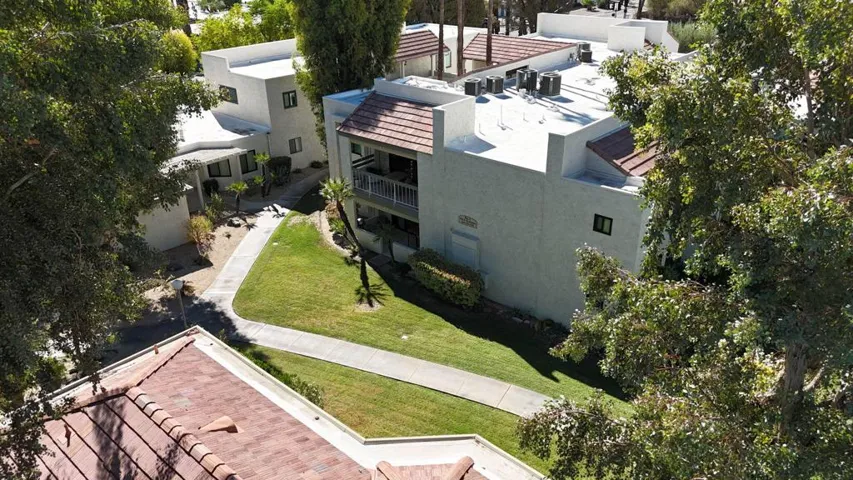 44-web-or-mls-1725 Via Miraleste-110