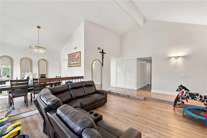 946 Goldenrod, Costa Mesa, California 92626 — photo 5