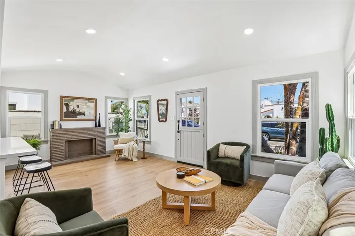 131 Santa Ana, Long Beach, California 90803 — photo 5