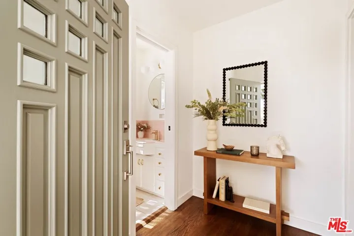 4111 Edgehill Drive, Los Angeles, California 90008 — photo 4