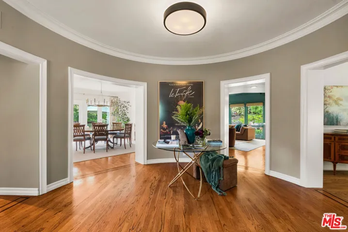 291 Loring Avenue, Los Angeles, California 90024 — photo 5