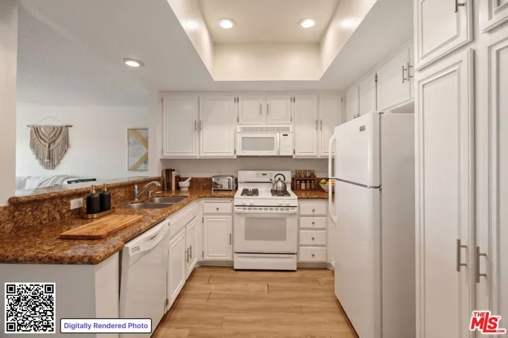 8180 Manitoba Street 247, Los Angeles, California 90293 — photo 4