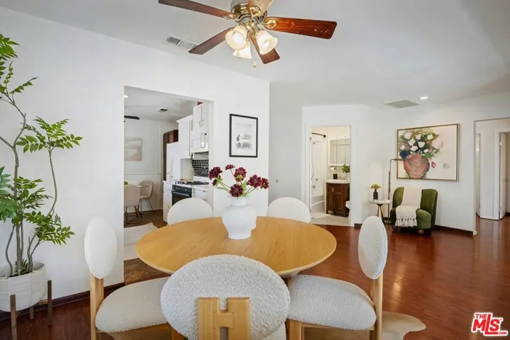 19345 Archwood Street, Los Angeles, California 91335 — photo 5