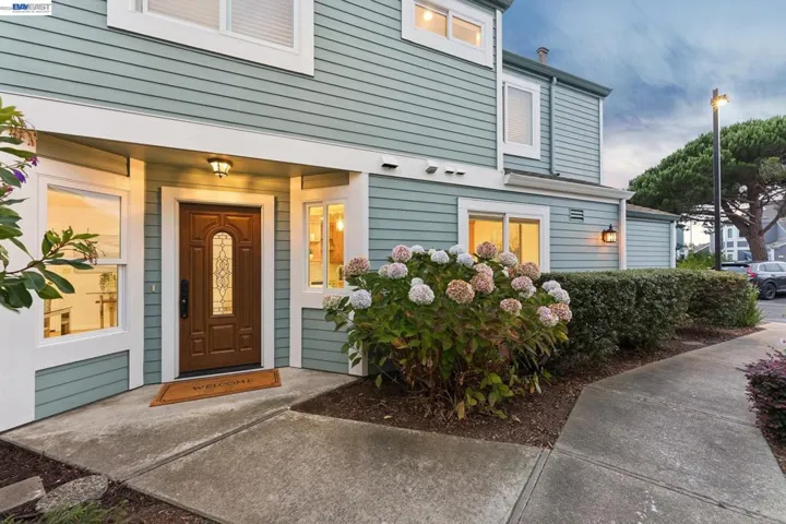 37 Oak Park Dr, Alameda, California 94502 — photo 5