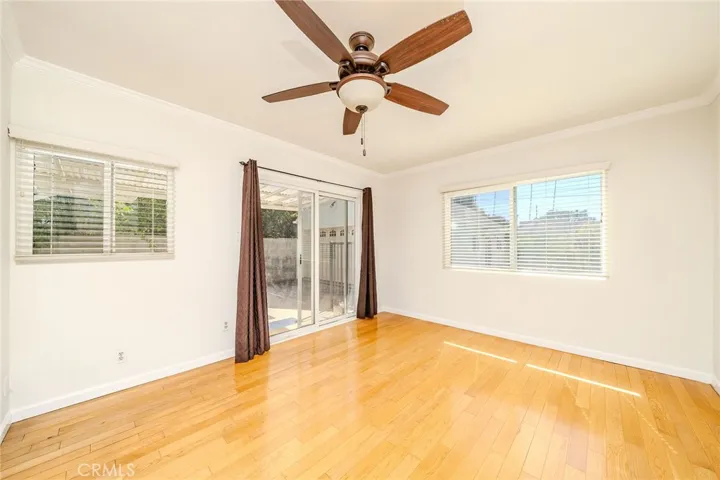 1554 Raymond Avenue, Glendale, California 91201 — photo 4