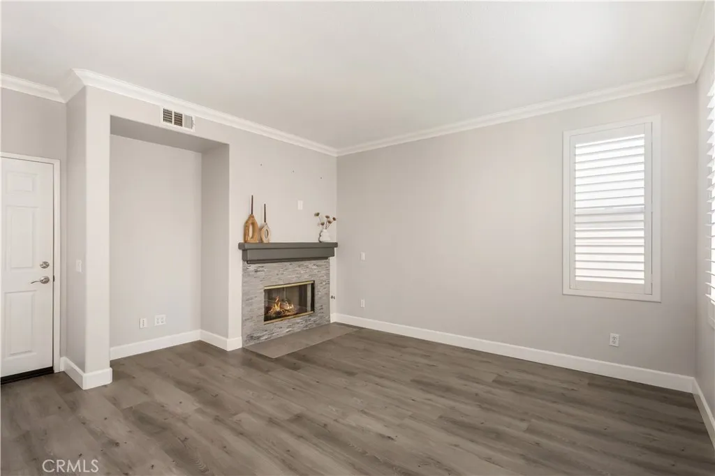 GAS FIREPLACE GAS FIREPLACE