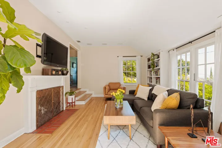 6871 Sunny, Los Angeles, California 90068 — photo 5