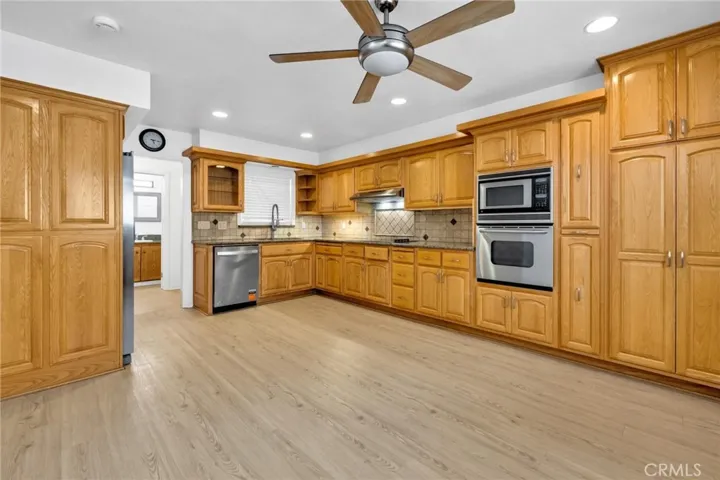 12392 Morrie, Garden Grove, California 92840 — photo 4