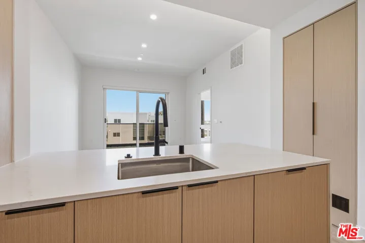 3555 Overland Avenue Ph7, Los Angeles, California 90034 — photo 4