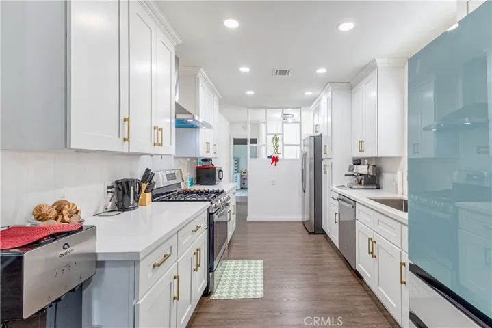 9440 Brookpark Road, Downey, California 90240 — photo 4