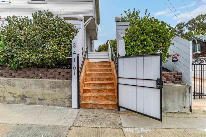 3416 Davis St, Oakland, California 94601 — photo 4