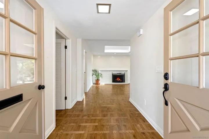 5577 Honors Dr, San Diego, California 92122 — photo 4