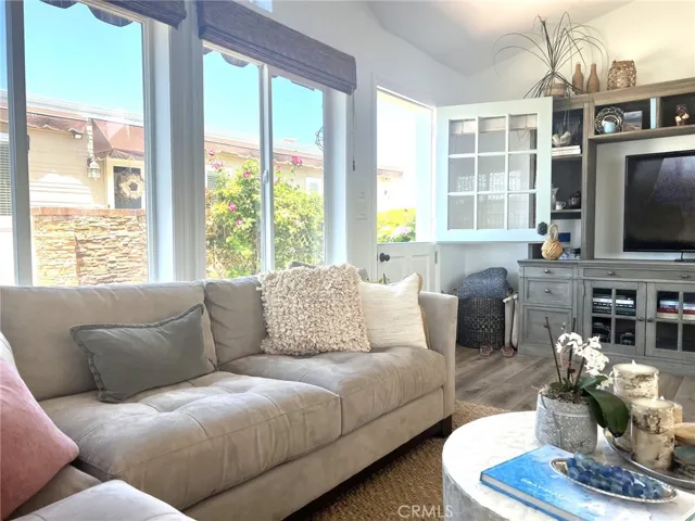 10 Saratoga 10, Newport Beach, California 92660 — photo 5