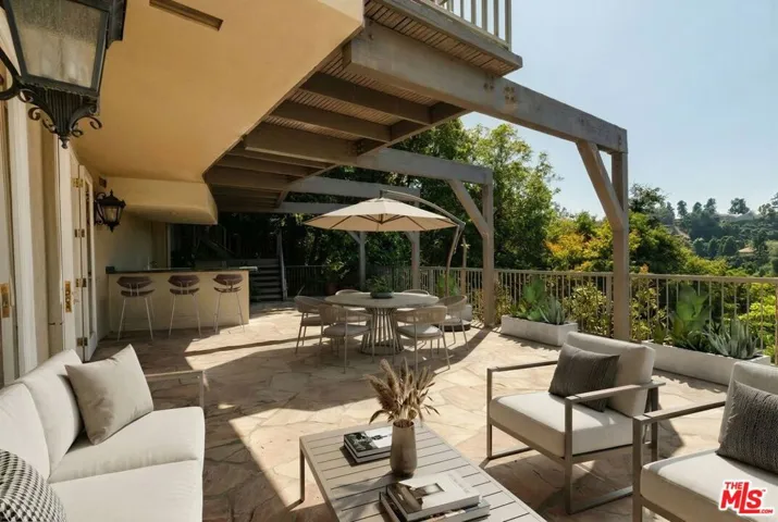 9430 Readcrest Drive, Beverly Hills, California 90210 — photo 5