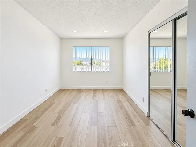 801 E Chestnut Street 8, Glendale, California 91205 — photo 5