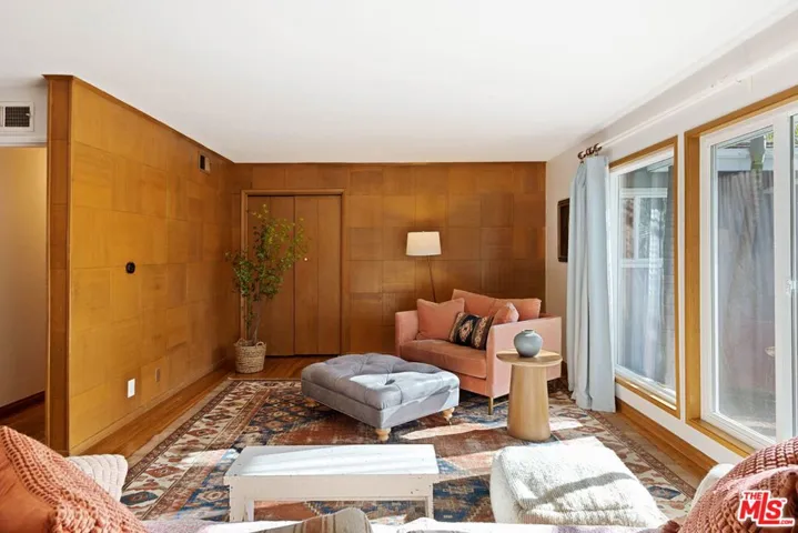 4252 Fair Avenue 10, Los Angeles, California 91602 — photo 5