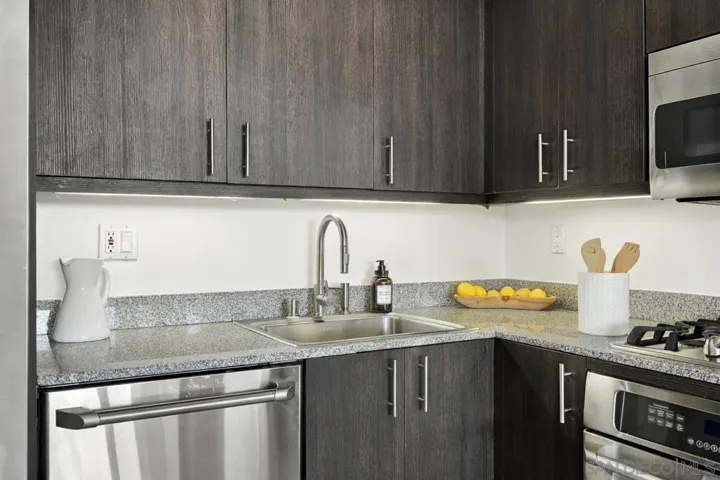 500 W Harbor Dr. 504, San Diego, California 92101 — photo 4