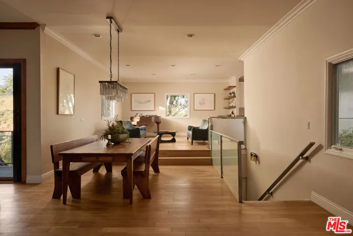 1018 N Tigertail Road, Los Angeles, California 90049 — photo 4