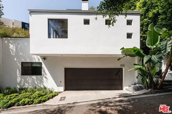 1355 Bobolink Place, Los Angeles, California 90069 — photo 4