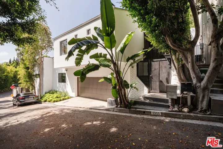 1355 Bobolink Place, Los Angeles, California 90069 — photo 5