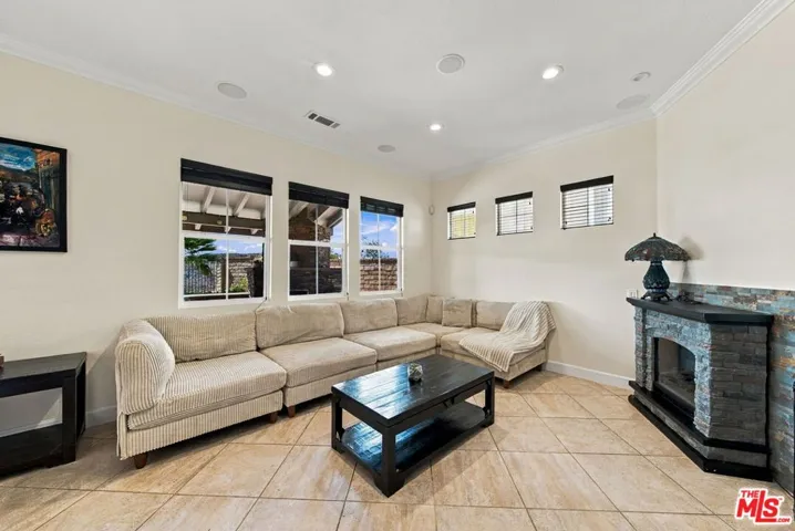 28035 Linda Lane, Santa Clarita, California 91350 — photo 4