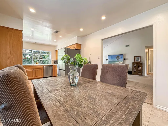 cKitchen and Dining3