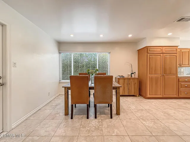 cKitchen and Dining1