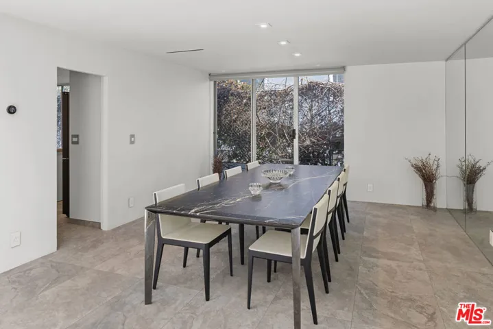 11925 Goshen Avenue 3, Los Angeles, California 90049 — photo 4
