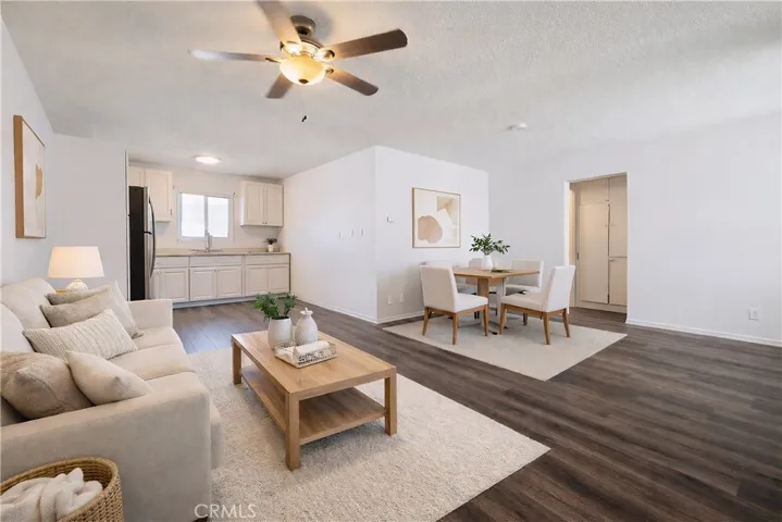 686 E Cottonwood G, Palm Springs, California 92262 — photo 4