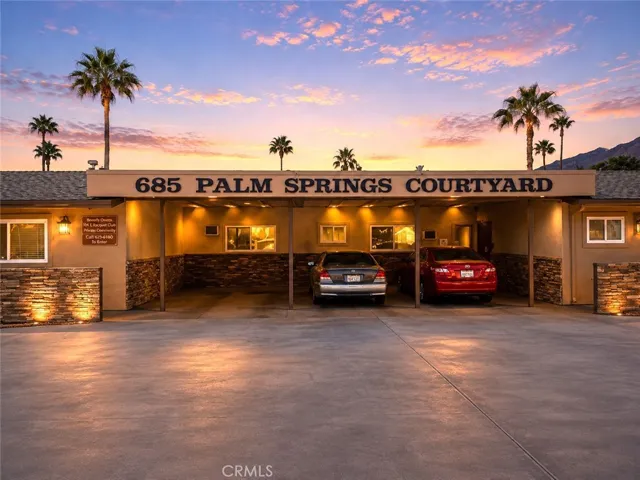 685 E Vista Chino G, Palm Springs, California 92262 — photo 4