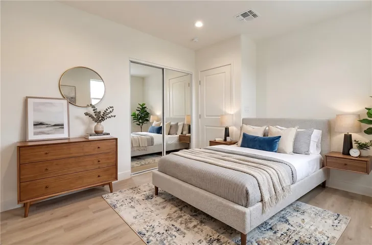 5852 Vineland 5852-2, North Hollywood, California 91601 — photo 4