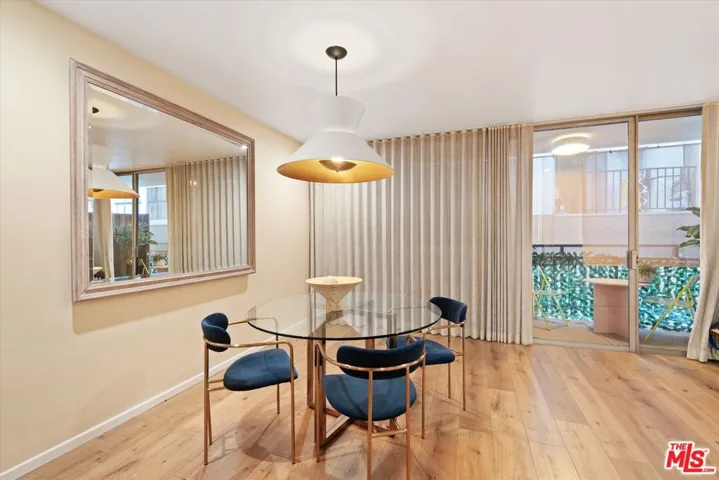 7270 Hillside Avenue 208, Los Angeles, California 90046 — photo 4