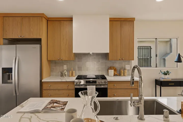 2238 S Cochran Avenue, Los Angeles, California 90016 — photo 5