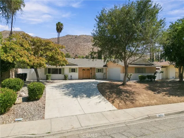 3970 Mt Vernon, Riverside, California 92507 — photo 4
