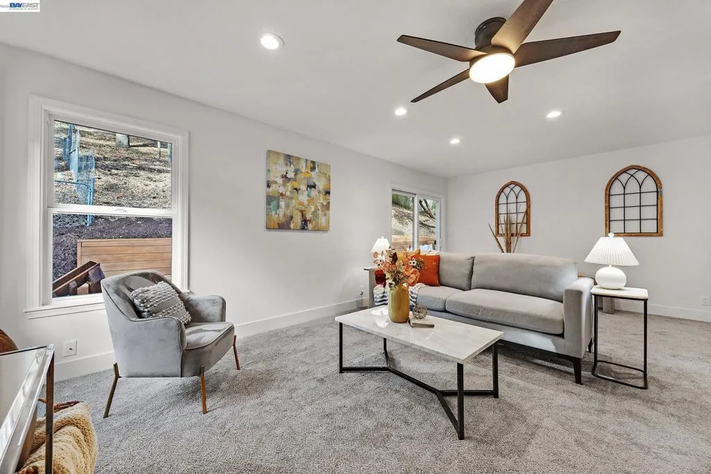 Room for entertaining relaxing upstairs