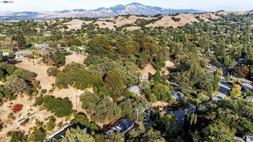 25600 sq ft lot 1/2 acre
